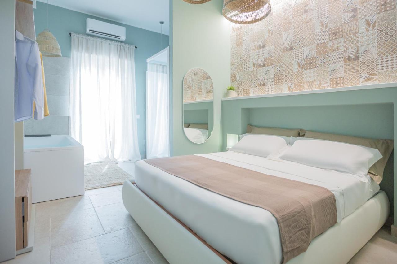 Filia Solis - Old Town Suites & Spa Brindisi Exterior foto