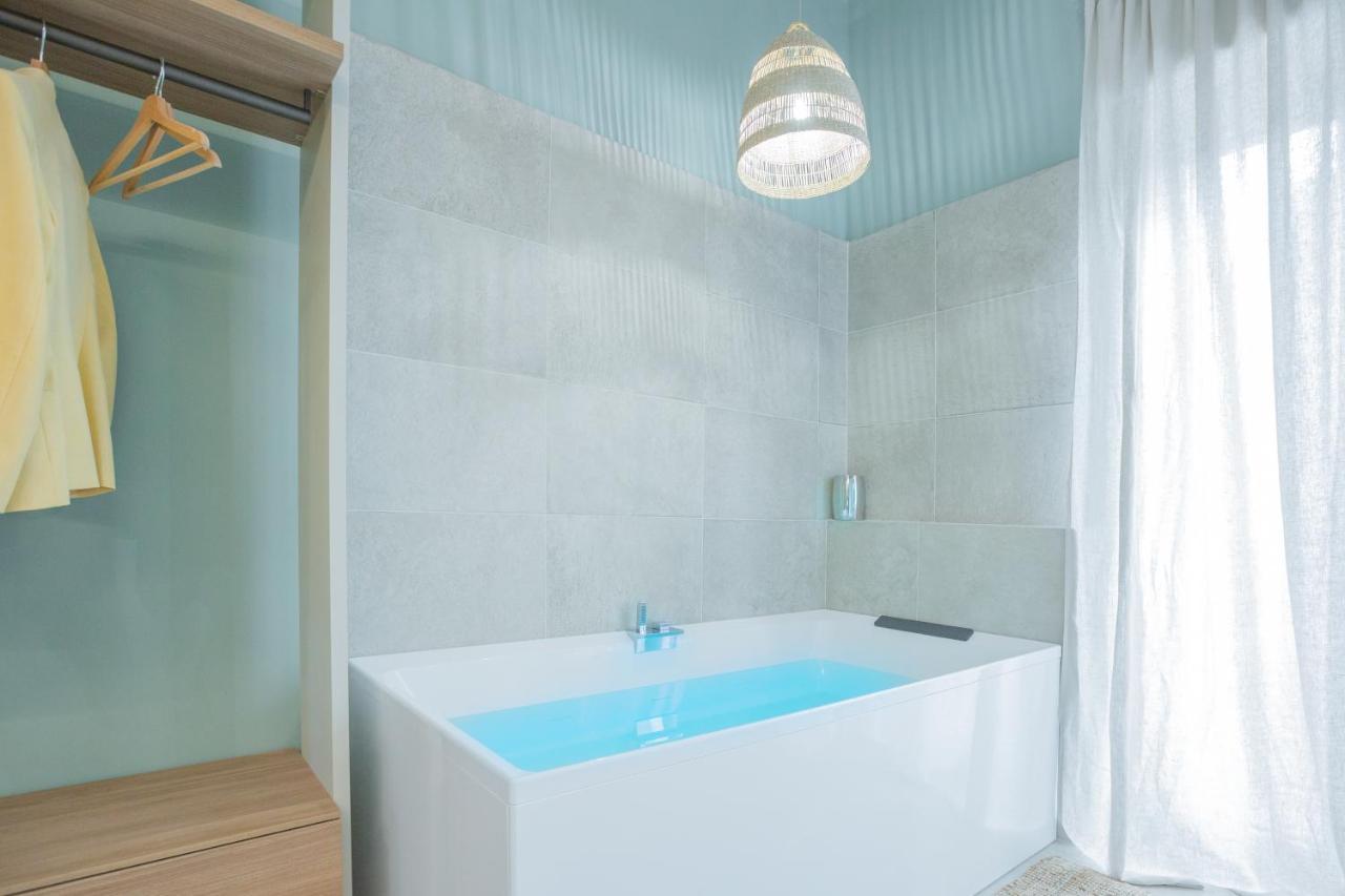 Filia Solis - Old Town Suites & Spa Brindisi Exterior foto