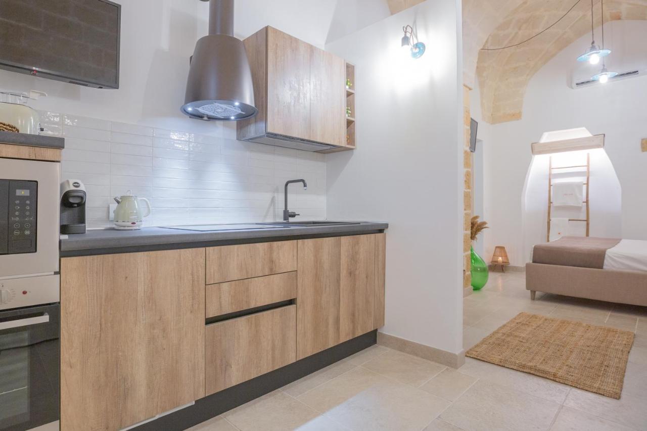 Filia Solis - Old Town Suites & Spa Brindisi Exterior foto